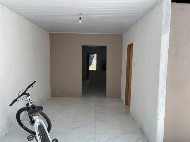 Vende-se casa na cidade de Pirambu -se, no centro localizado na rua Jairton santos, 169