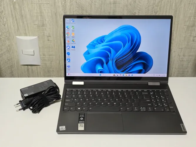 Notebook Lenovo Yoga Intel Core i5 1.60GHz (2.11GHz) RAM 12GB Capa SSD 256GB Tela 15 poleg
