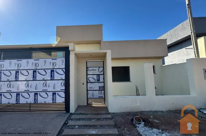 Casa à venda no Jardim Aeroporto em Campo Mourão com 3 quartos, suíte e espaço gourmet