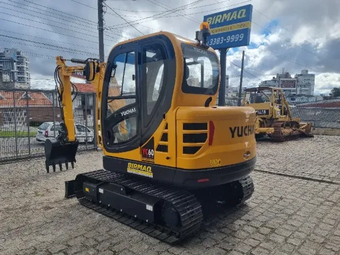 Mini escavadeira YUCHAI YC60
