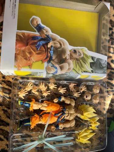 Goku lendário bootleg
