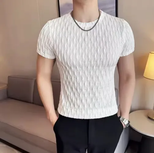Camiseta tshirt masculino branca xl com formato de média M