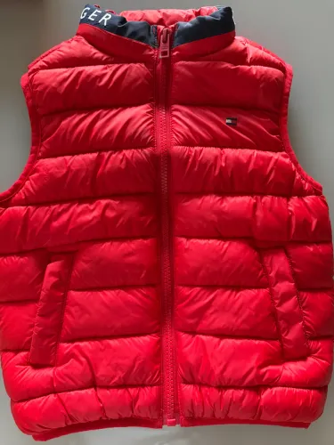 Colete Tommy Hilfiger infantil TAM 2, 3. 120,00