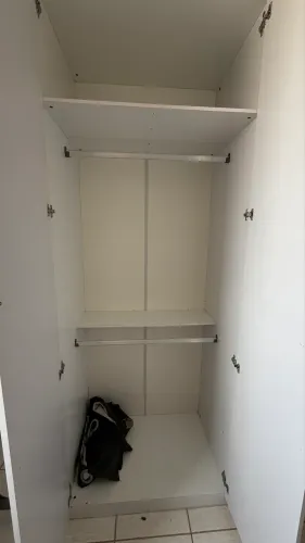 Vendo guarda-roupa
