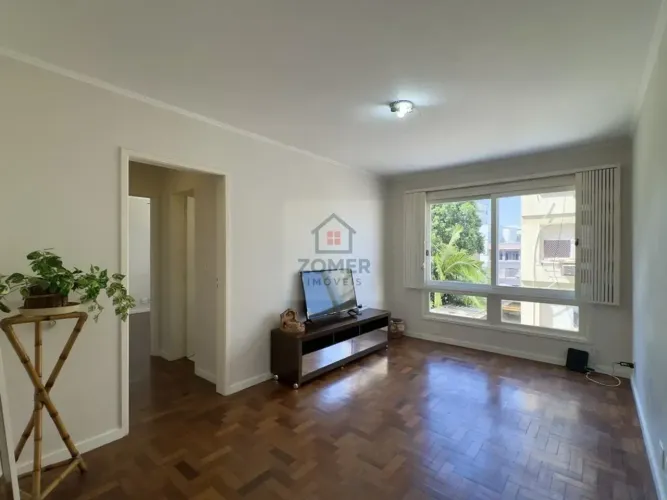 Apartamento semimobiliado com 56 metros 1 quarto 1 vaga no bairro Centro Histórico