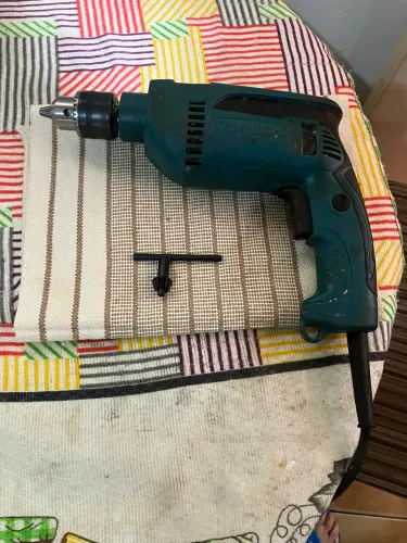 Furadeira Makita 220v