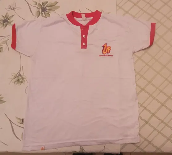 Camisa de uniforme do UP