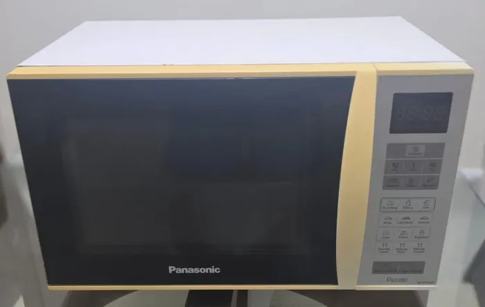Micro-ondas Panasonic 127V em ótimo estado 