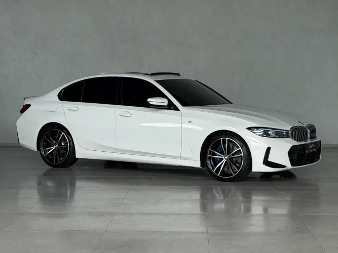 BMW 320I A 2.0 TB M Sport Activeflex 16V 4P 2023