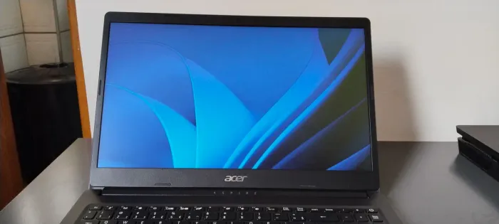 Notebook Acer Aspire 3 (A315-34) Impecável - Ideal para Estudos e Trabalho (Na Caixa)