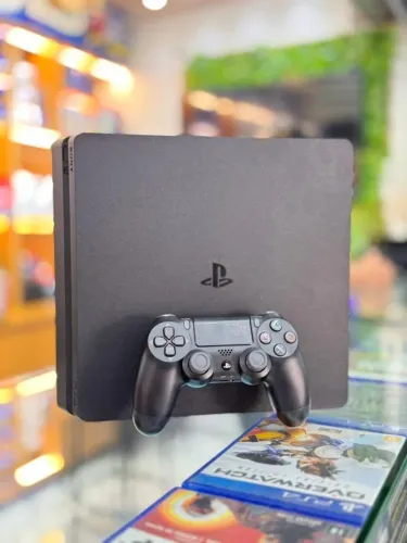 PlayStation 4 Slim com 2 Jogos de Brinde