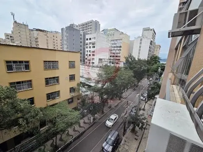 Apartamento na Alvares de Azevedo | Mobiliado, 2 quartos - 2º quadra da Praia