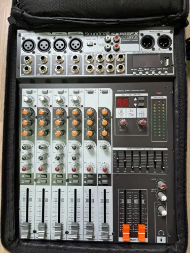 Mesa de som 6 Canais SOUNDCRAFT SX 802 FX