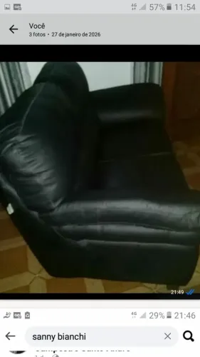 SOFÁ DE COURO PRETO 2 LUGARES