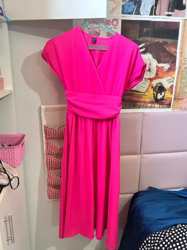 Vestidos SHEIN semis novos