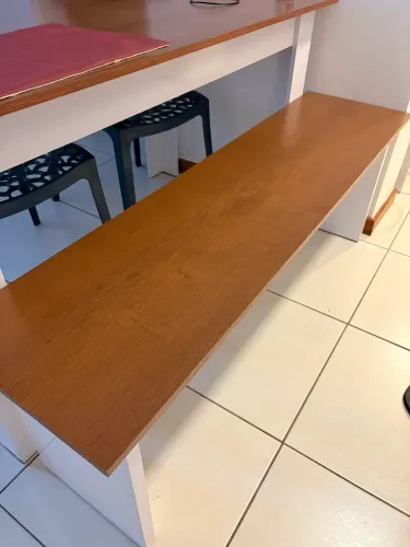 2 bancos de madeira