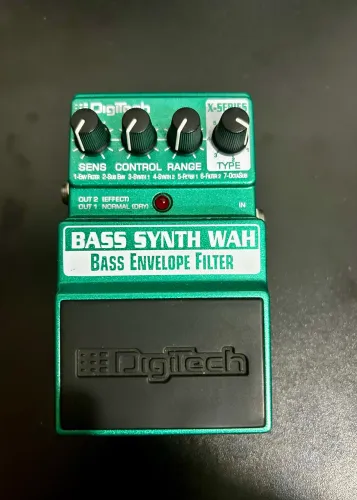 Pedal Bass Synth Wah Digitech