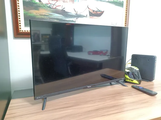 Smart TV 32" Philco Roku TV com Dolby Audio