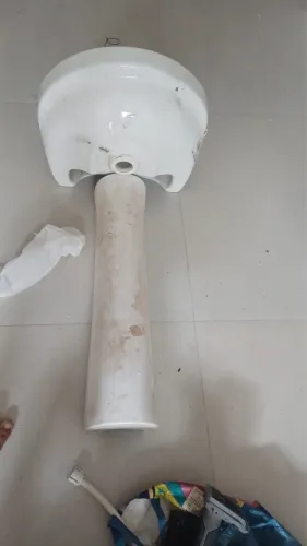 Pia pra banheiro com coluna