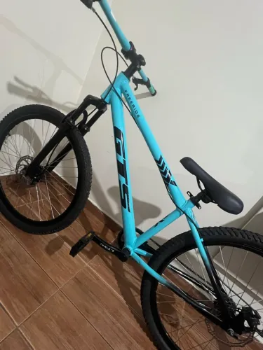 Bicicleta zero aro 26 Gts x-3 freeride freio a disco 