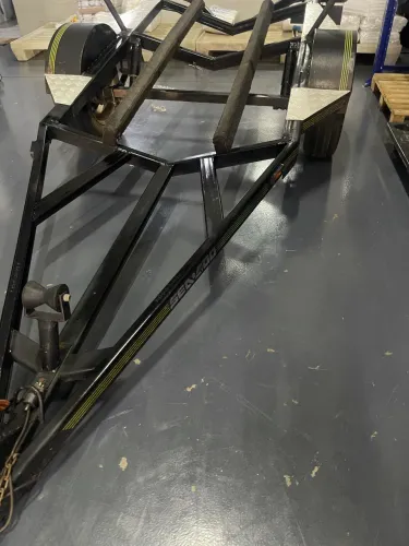 Urgente Carreta para jetski com ótimos estado de conservação 