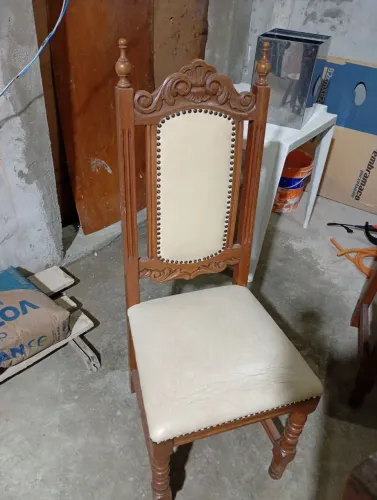  Venda - se Cadeira antiga 