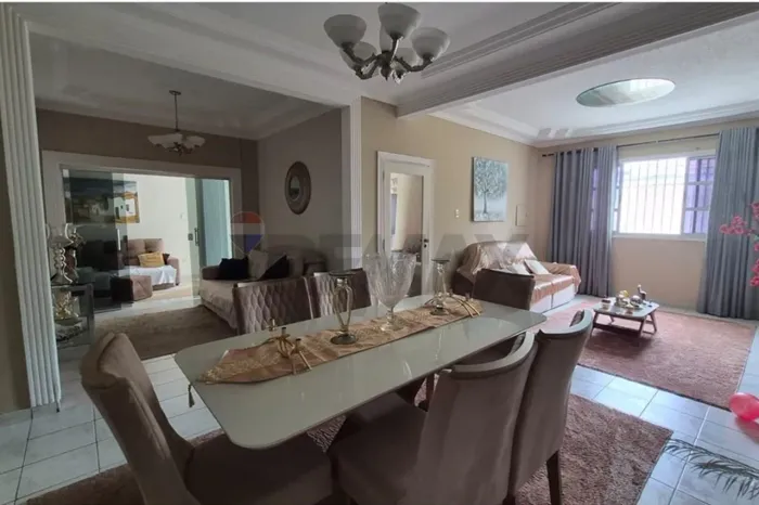 "Casa Alto Padrão em Adrianópolis