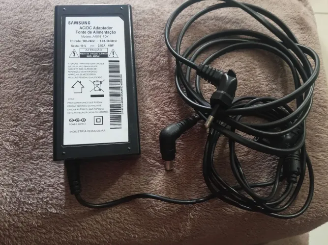 AC/DC Adaptador Fonte de Alimentação/Modelo:A4819_FDY Entrada:100-240V ~ 1.0A 50/60Hz 48w