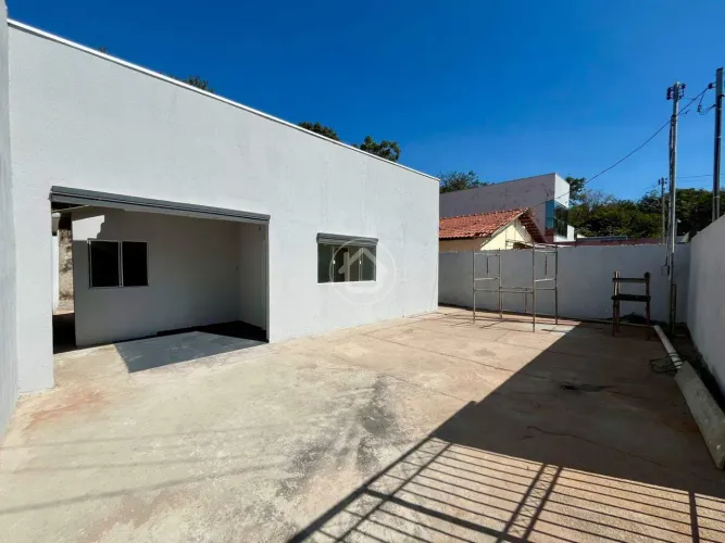 CASA EM CONDOMINIO COM SUITE