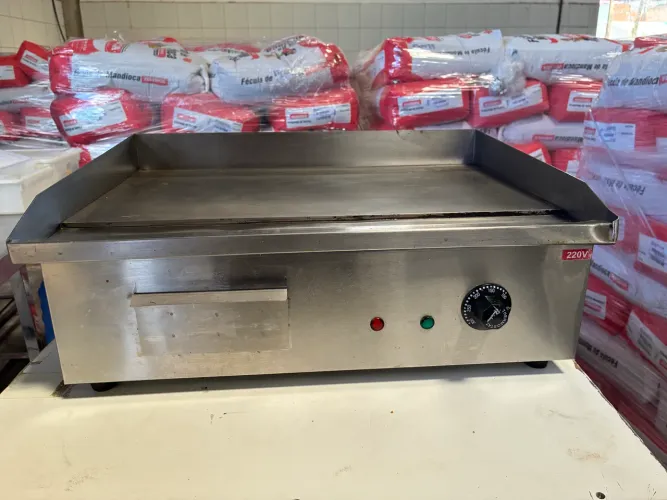 Chapa Elétrica Comercial de Inox 220V - Modelo BL-818A