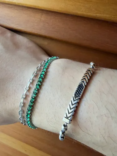 pulseira prata 925 com zircônias pretas; nova/nunca usada; 20cm