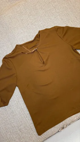 Camiseta manga longa marrom tamanho M usada