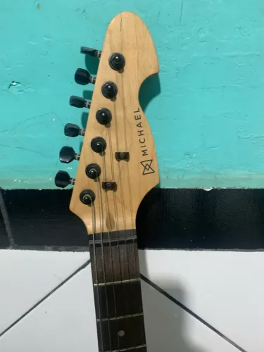 Guitarra + Cubo