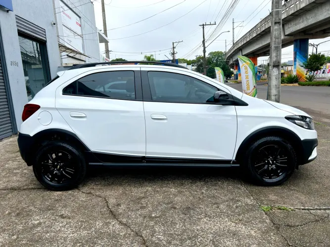 Chevrolet Onix Activ 1.4 8V Flex Aut. 4P 2019