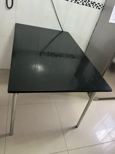 Mesa com 4 cadeiras