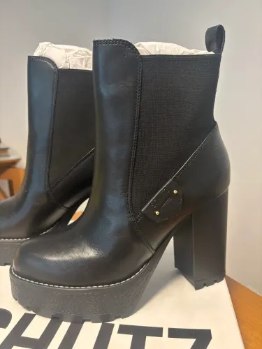 Bota Meia Pata Schutz Nova