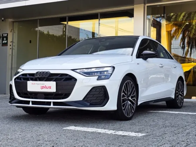 Audi A3 Sed. Perform. Black 2.0 TFSI S-tronic 2025