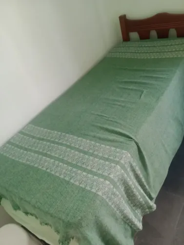Cama solteiro com colchão 