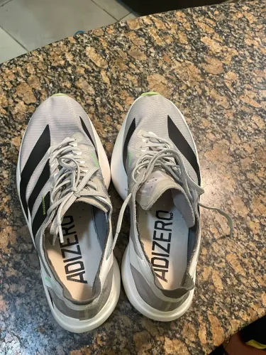 Tênis adidas zero