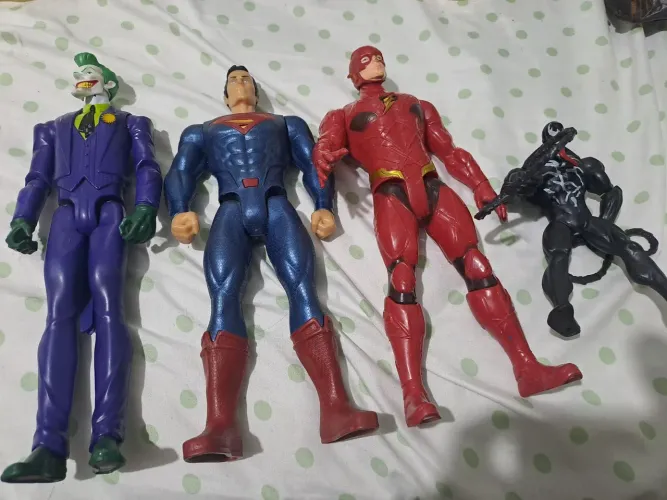 Brinquedos super heróis