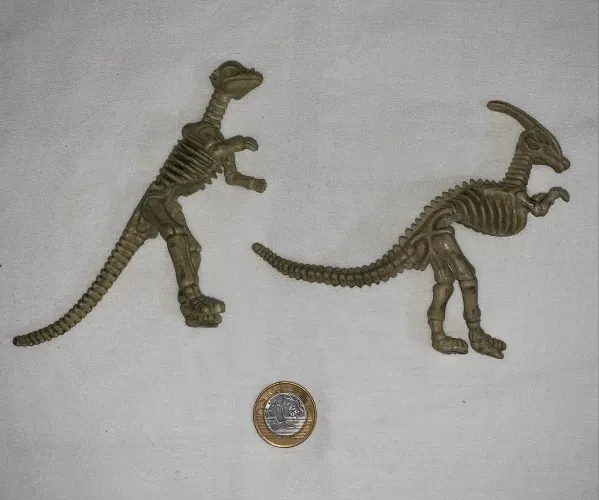 2 figuras dinossauros bonecos esqueletos raros