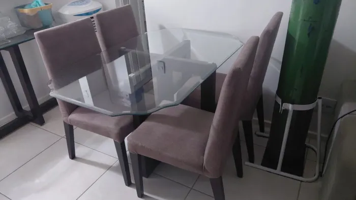 Mesa + Centro + Aparador + 4 cadeiras tudo na madeira Umbuia