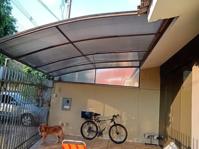 TOLDO DE POLICARBONATO DE GARAGEM COR COBRE