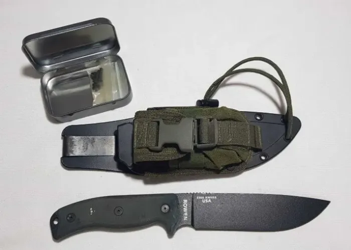 Faca Esee 6 - nova sem uso sem marcas completa com acessórios.