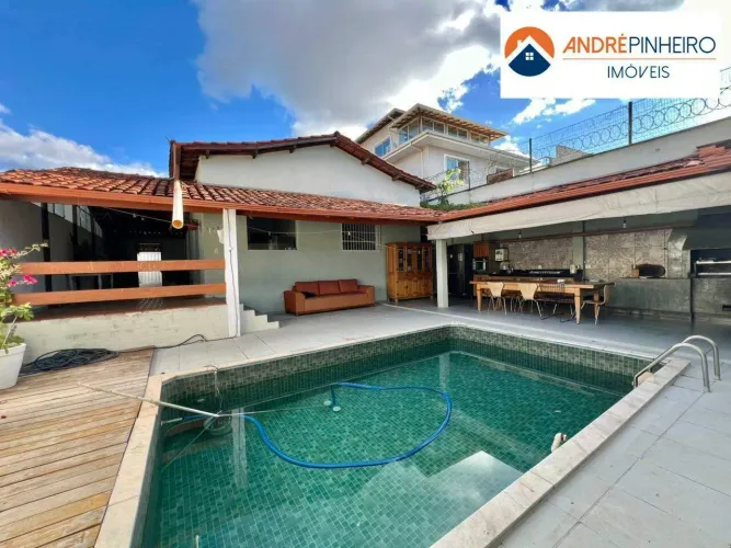 CASA LINEAR | 3 QUARTOS | 3 VAGAS | BAIRRO SANTA MÔNICA - R$ 1.270.000,00