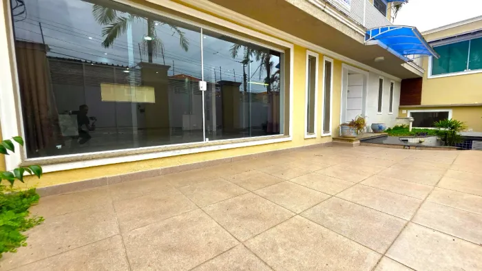 Casa de vila para locação em Jardim Bonfiglioli com 4 quartos, sendo 3 suítes, 380m²