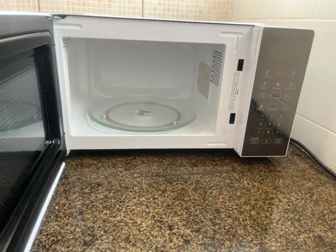 Microondas Philco - 400,00