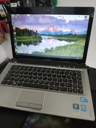 Notebook Lenovo i3 muito bem conservado