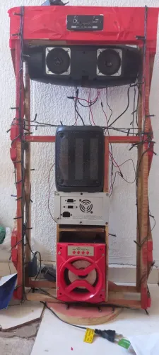 Tou vendendo essa caixa de som tudo funcionando
