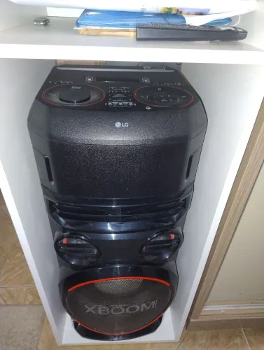 Vendo caixa de som torre LG novíssimo